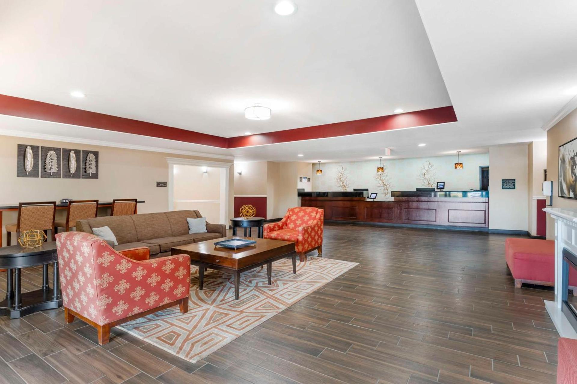 Best Western Plus Burleson Inn & Suites photo 4