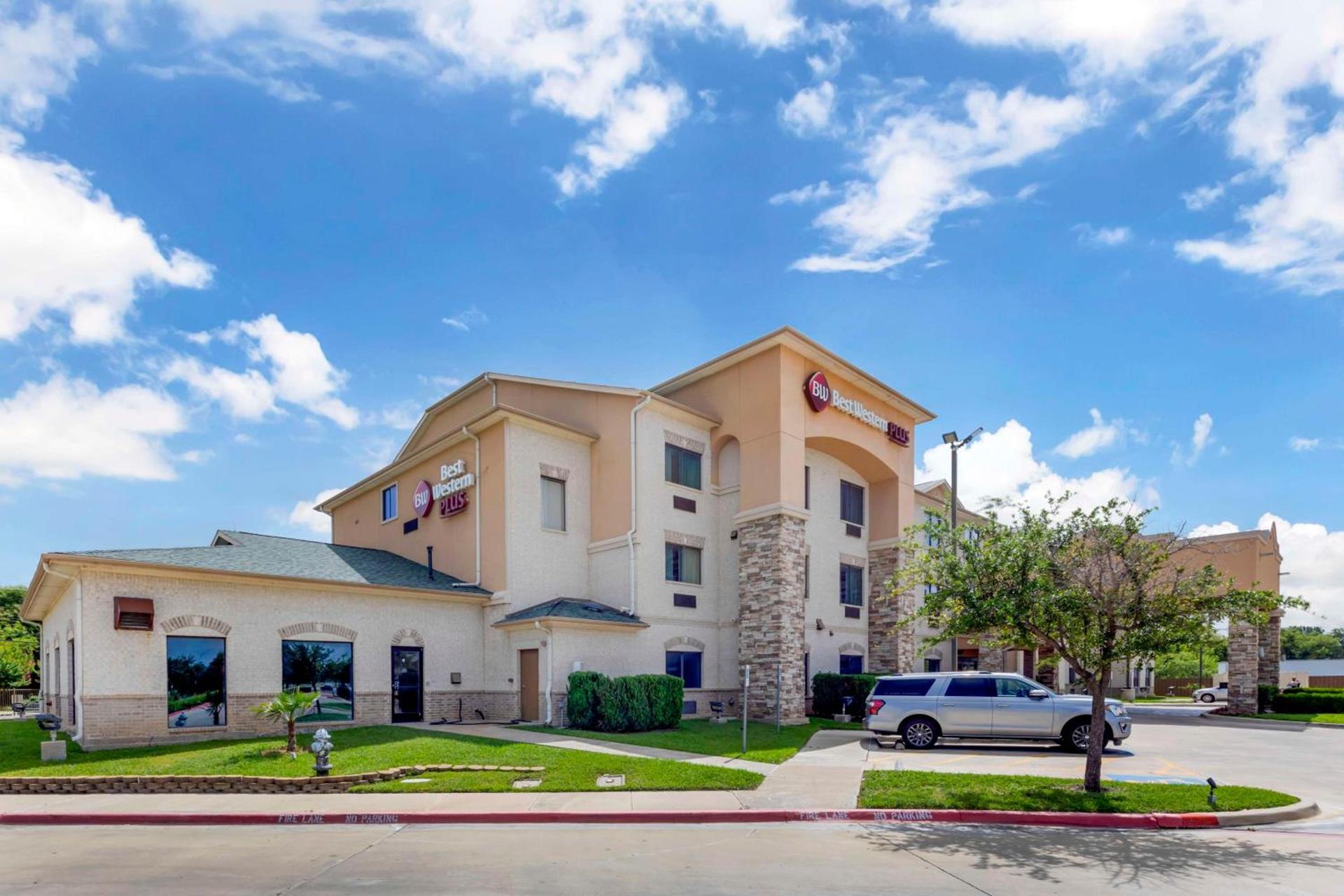Best Western Plus Burleson Inn & Suites — hotel in Burleson