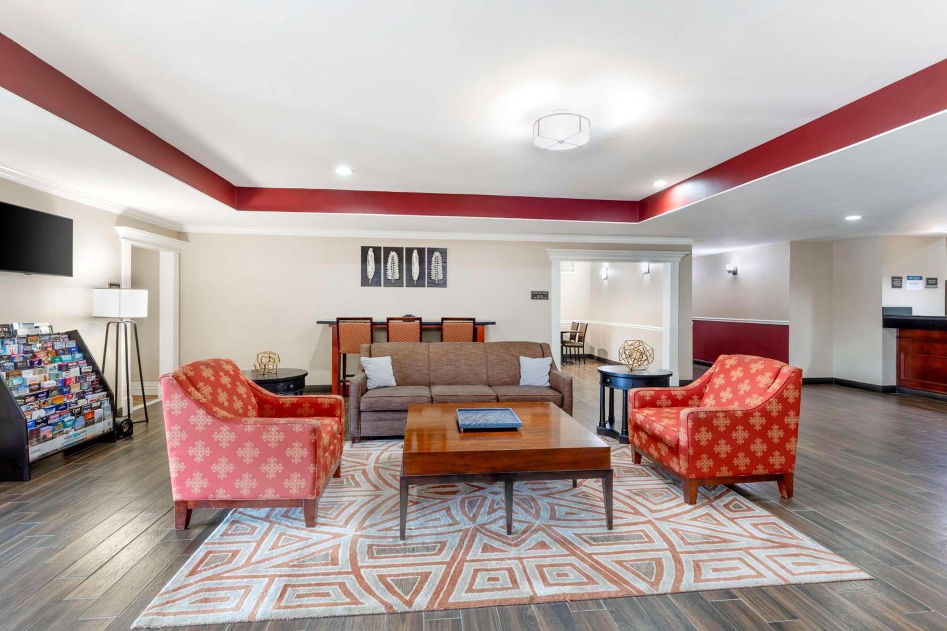 Best Western Plus Burleson Inn & Suites photo 8
