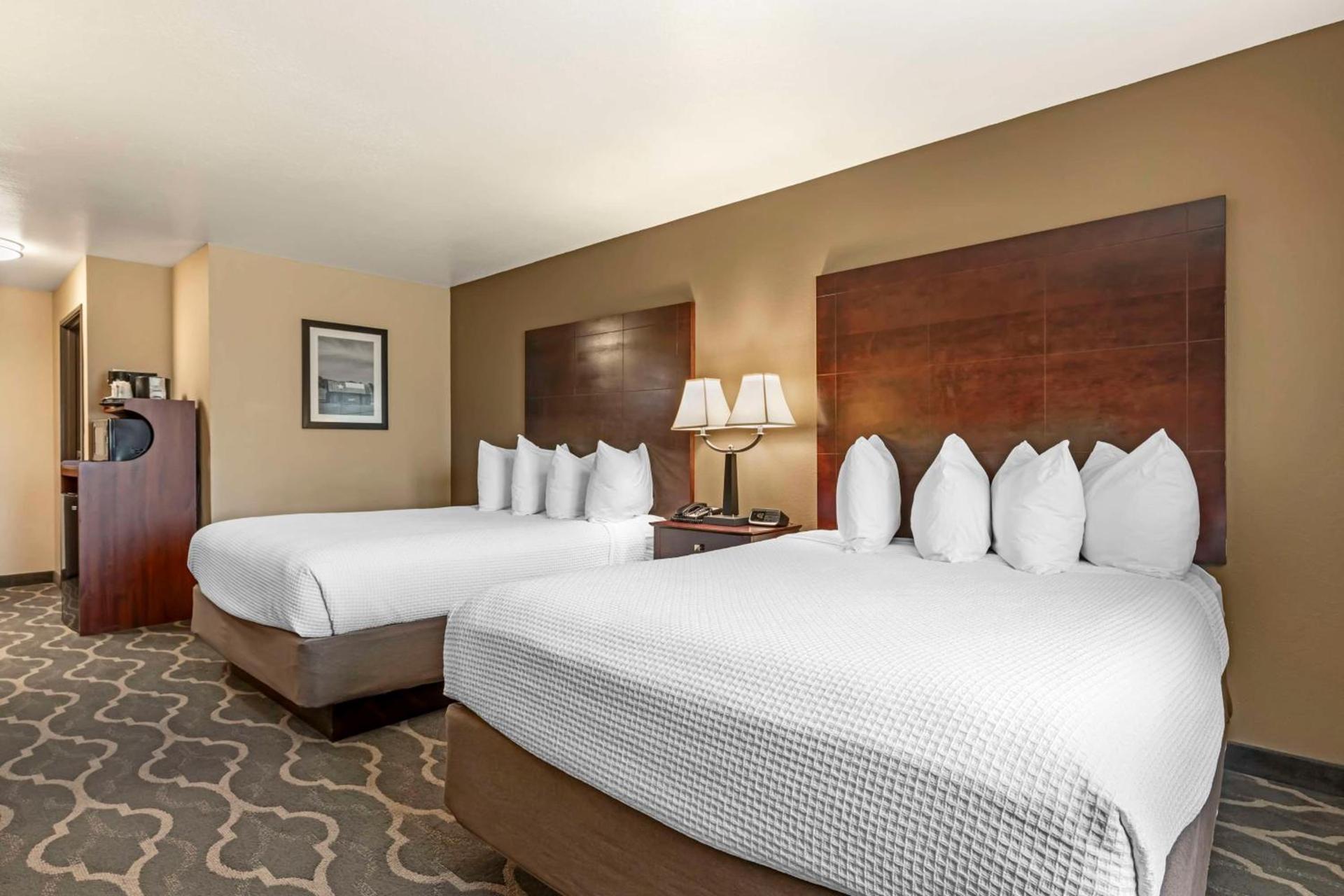 Best Western Plus Burleson Inn & Suites photo 13