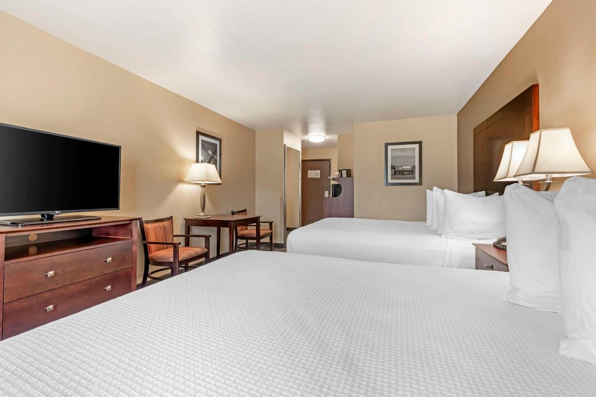 Best Western Plus Burleson Inn & Suites photo 14