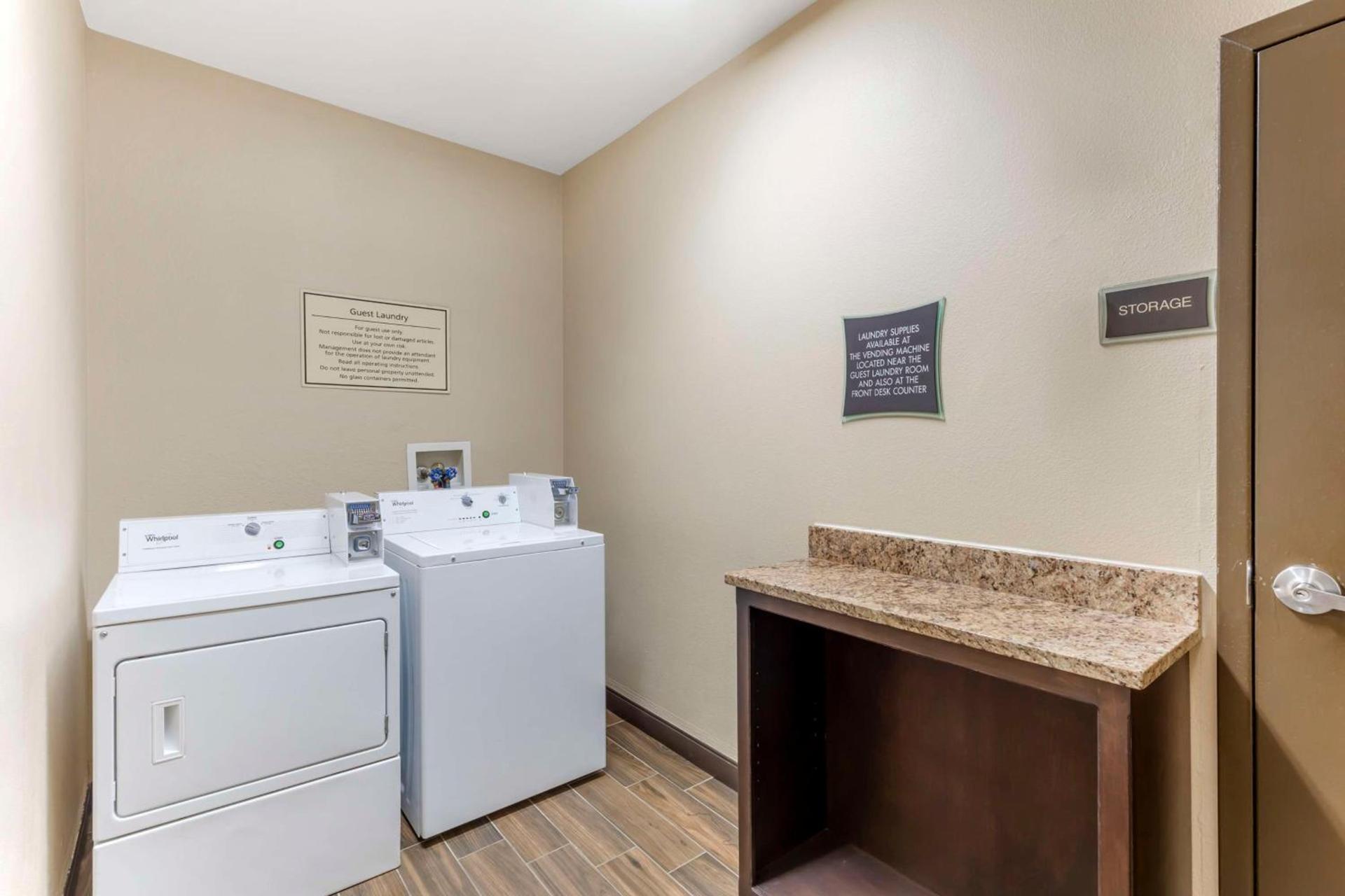 Best Western Plus Burleson Inn & Suites photo 36