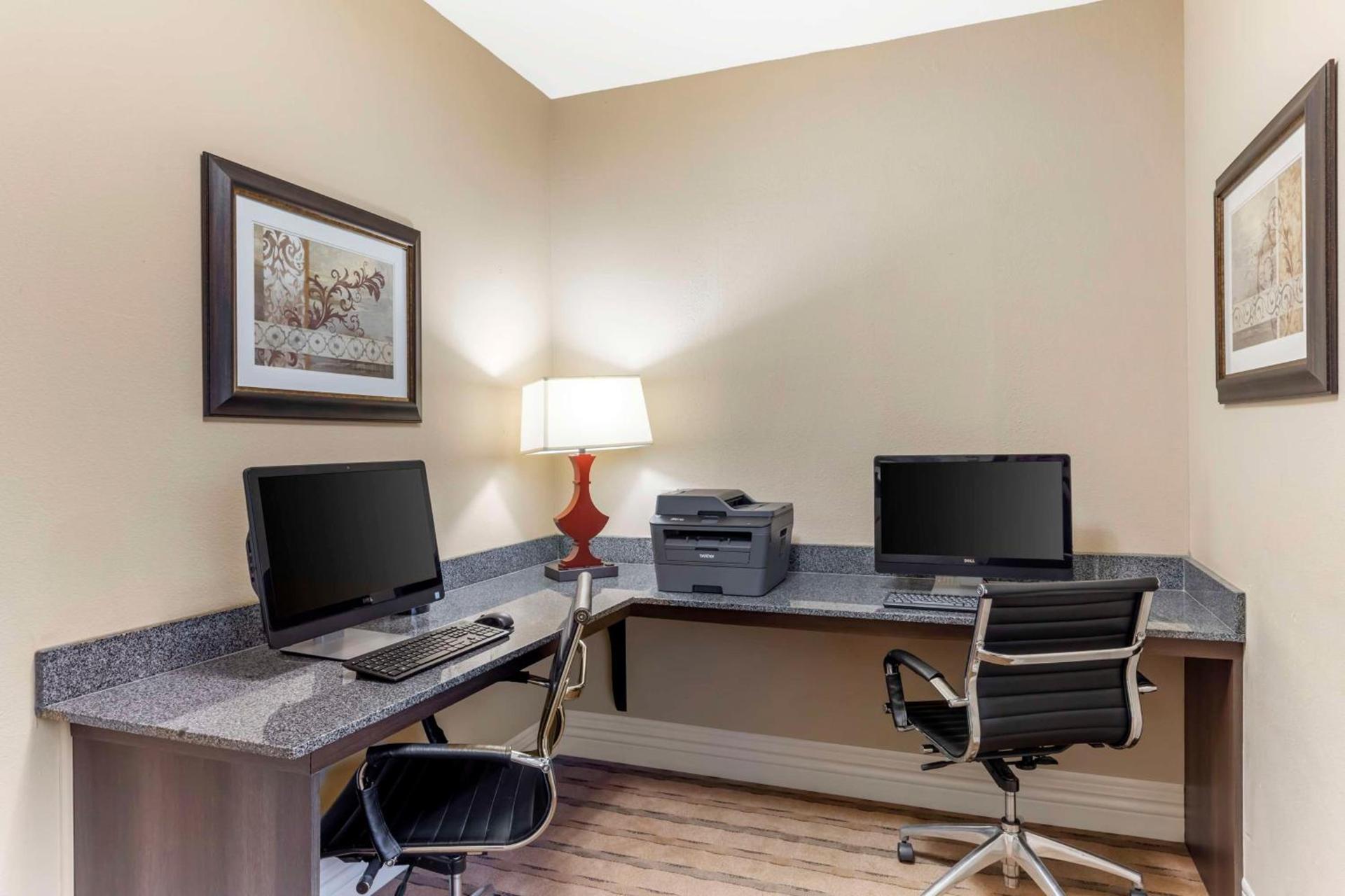 Best Western Plus Burleson Inn & Suites photo 37