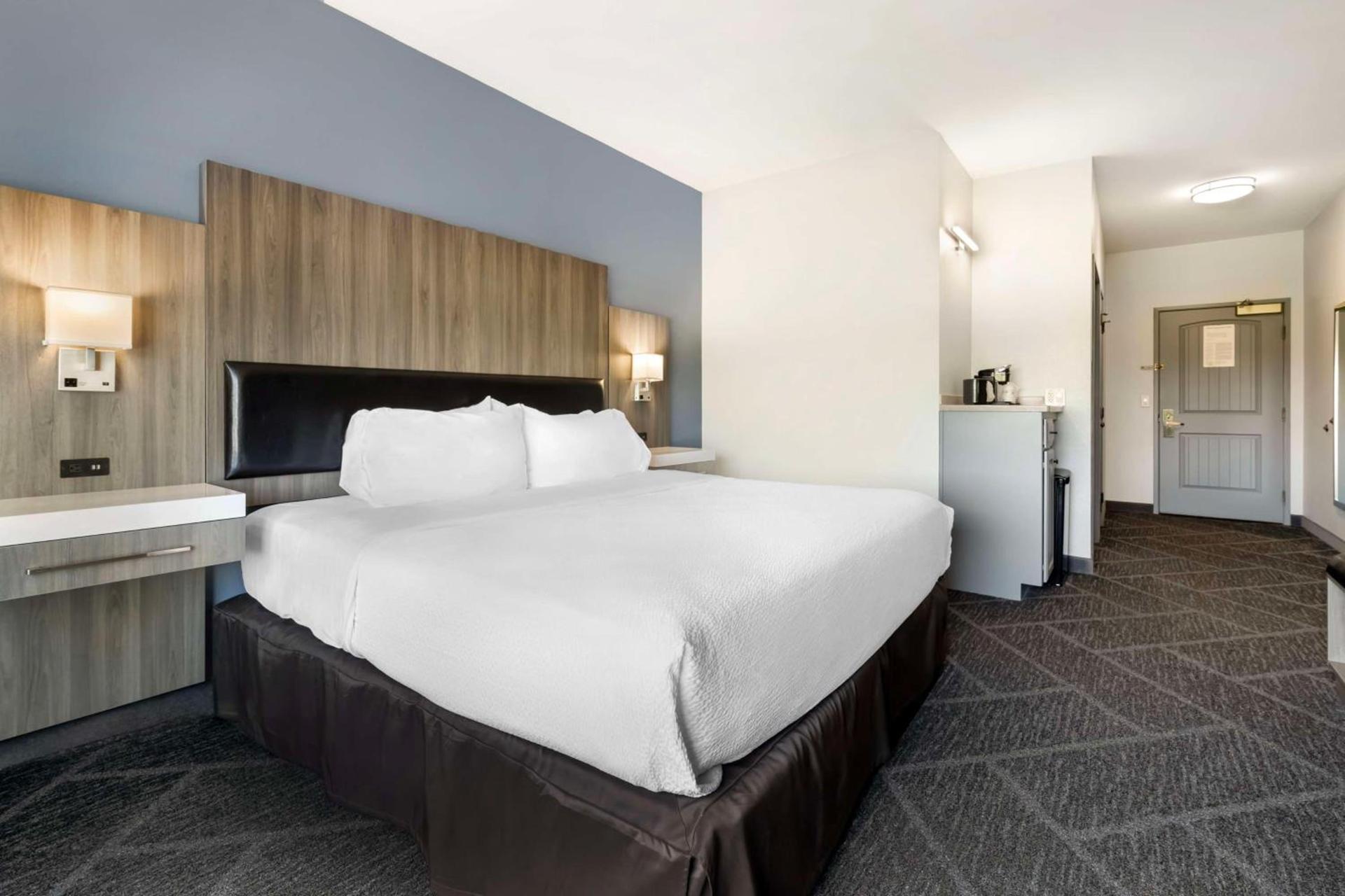Wyndham Garden Appleton photo 16