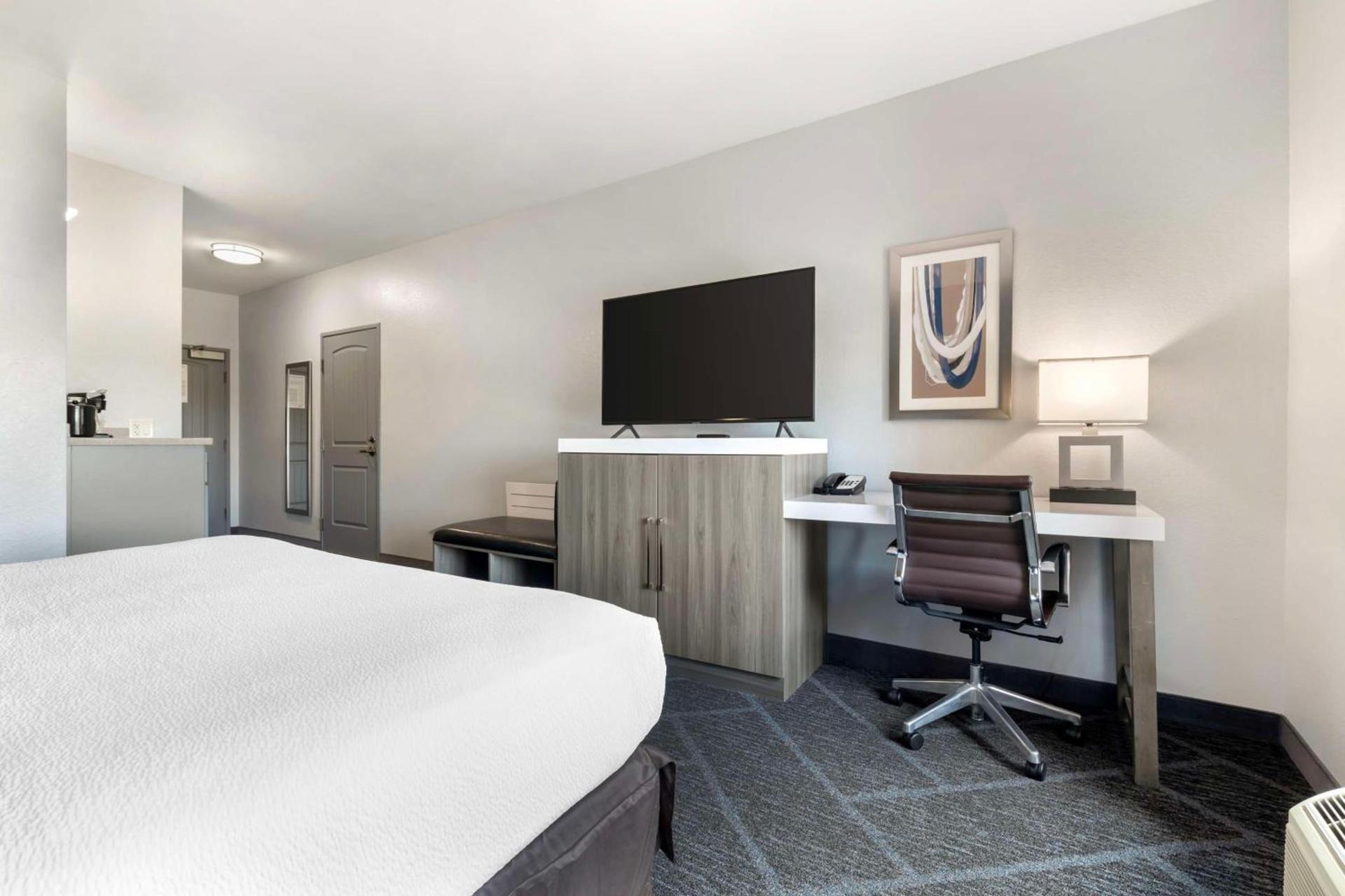 Wyndham Garden Appleton photo 17