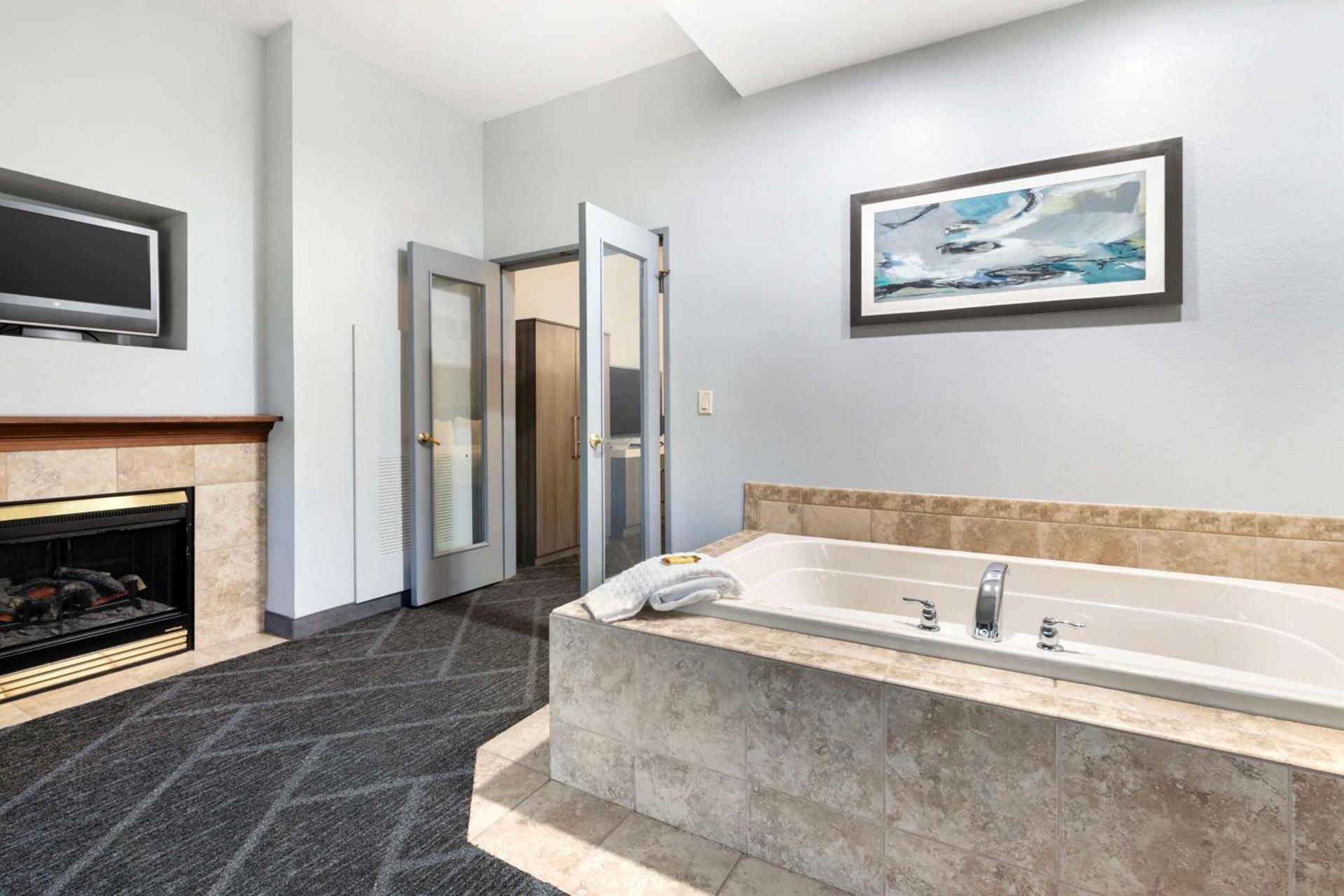 Wyndham Garden Appleton photo 21