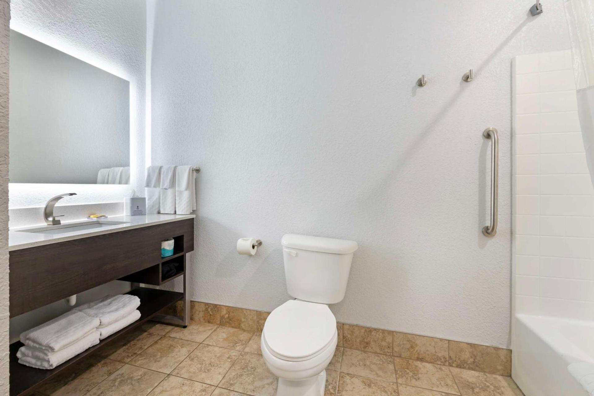 Wyndham Garden Appleton photo 27