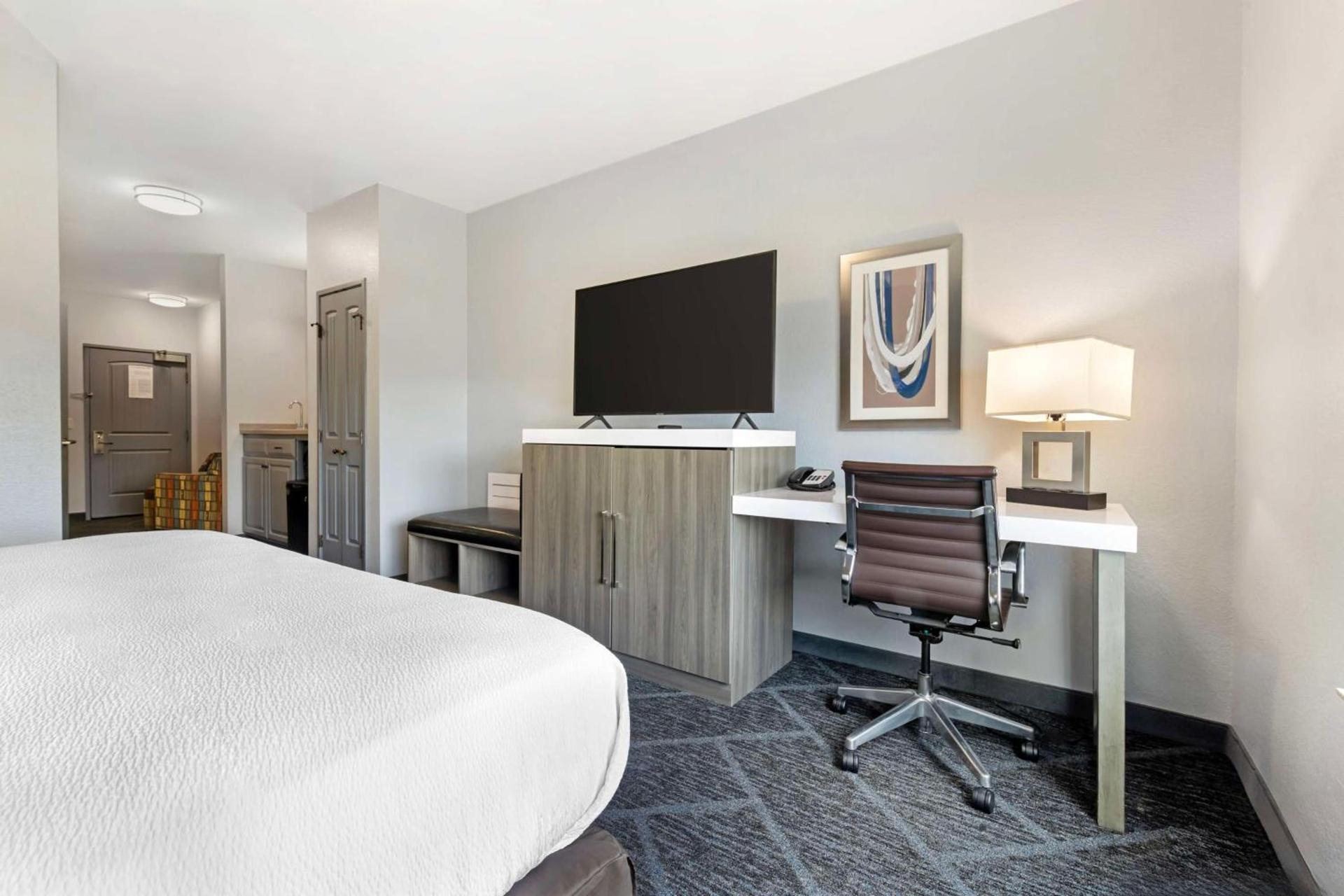 Wyndham Garden Appleton photo 31