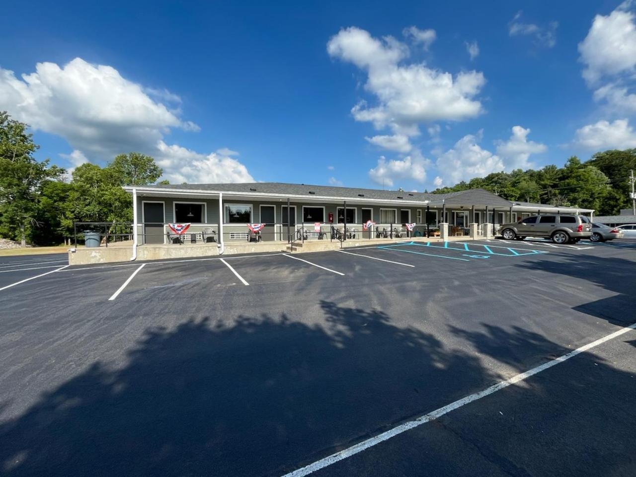Valley Inn and Suites photo 20