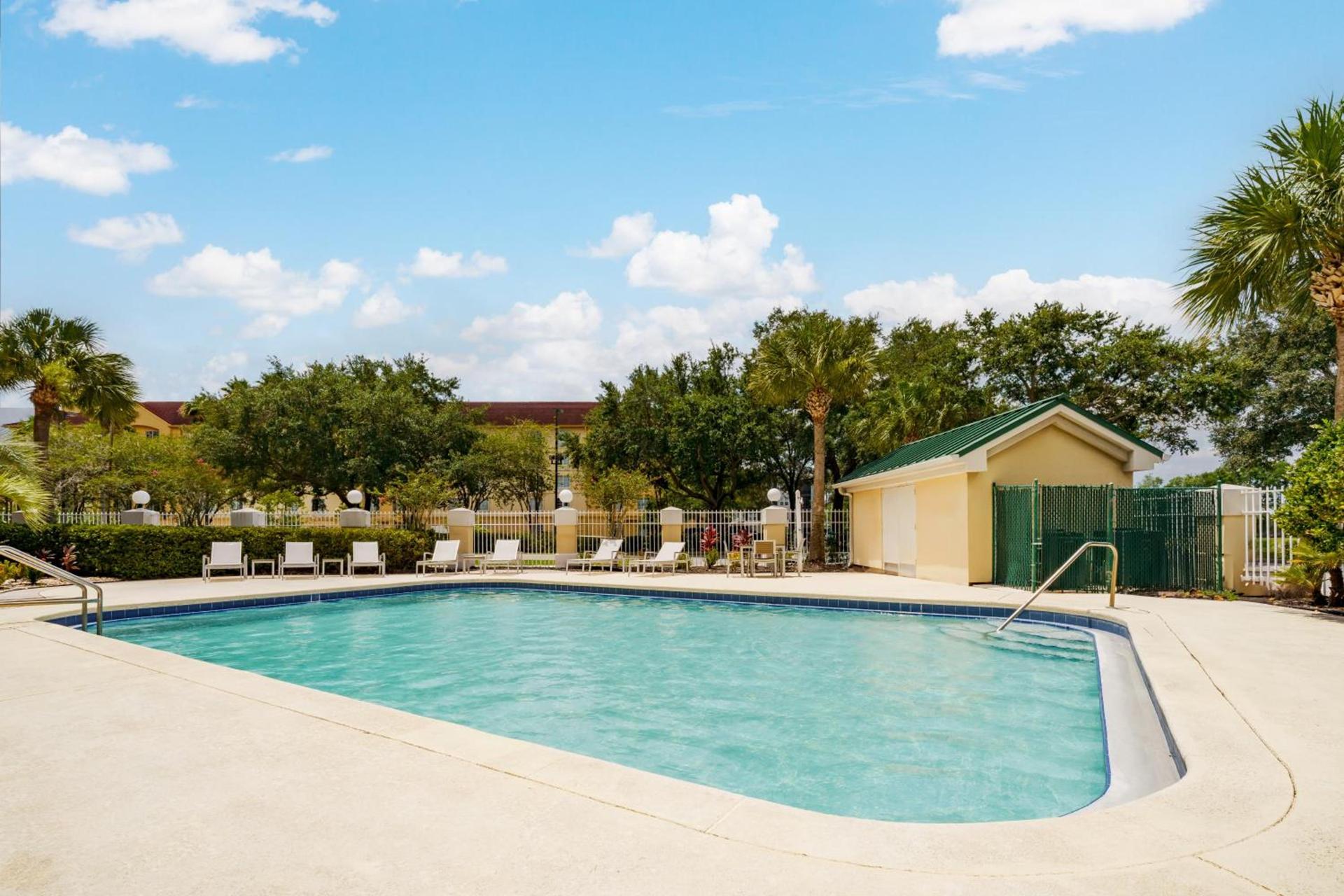 Country Inn & Suites by Radisson, Orlando Airport, FL photo 36
