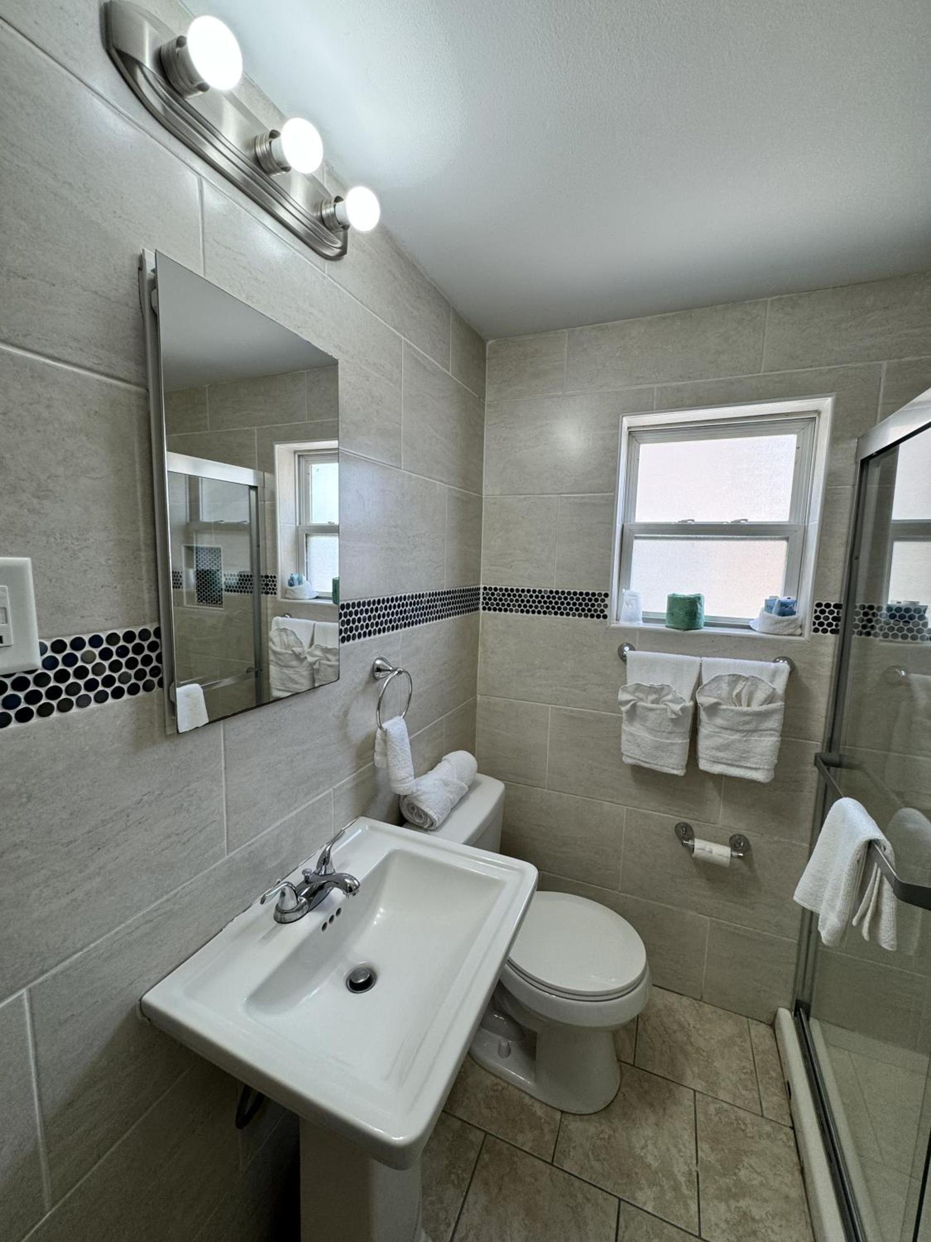 Sunset Beach Hotel photo 27