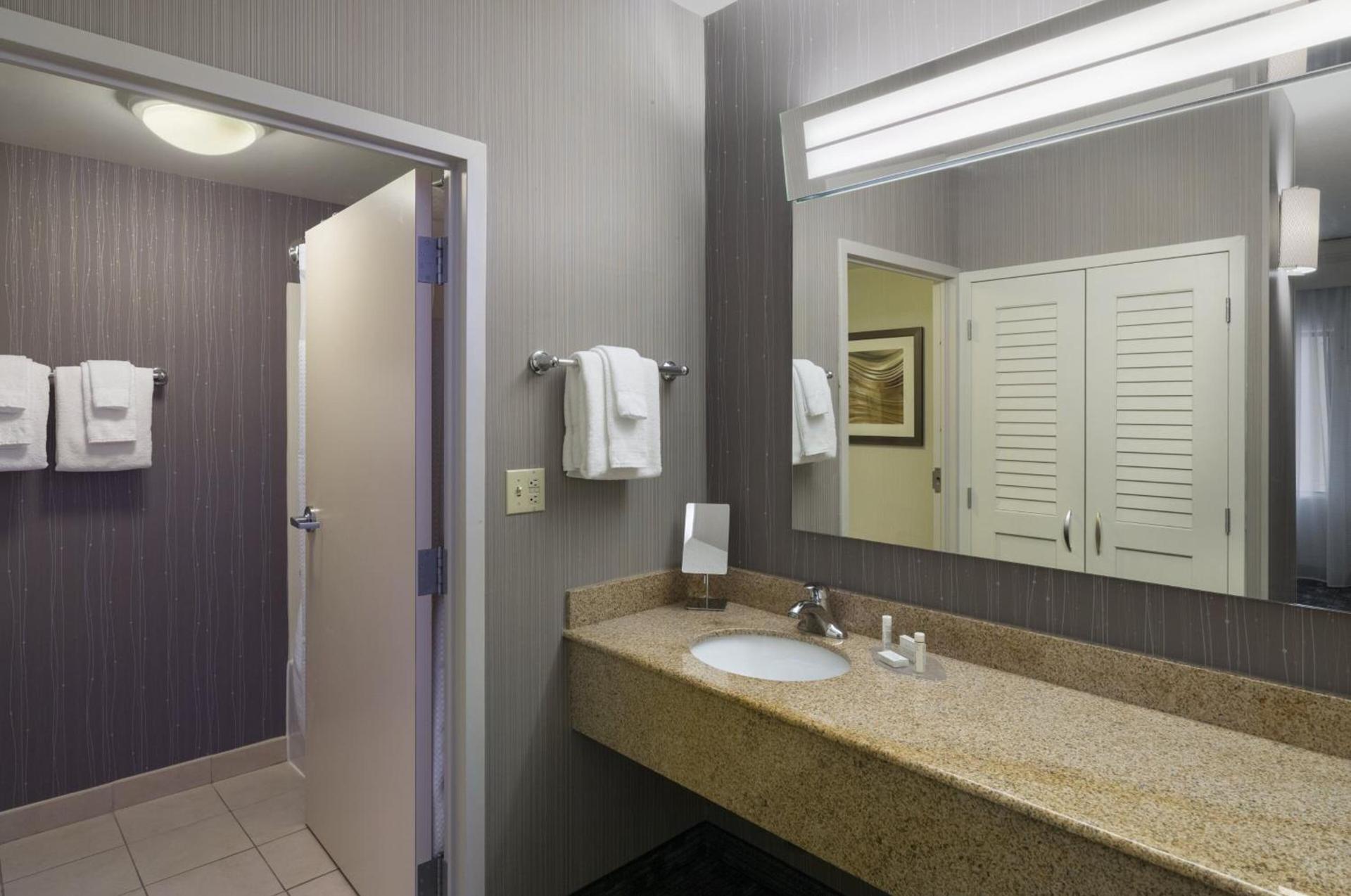 Courtyard by Marriott Scranton Montage Mountain photo 58