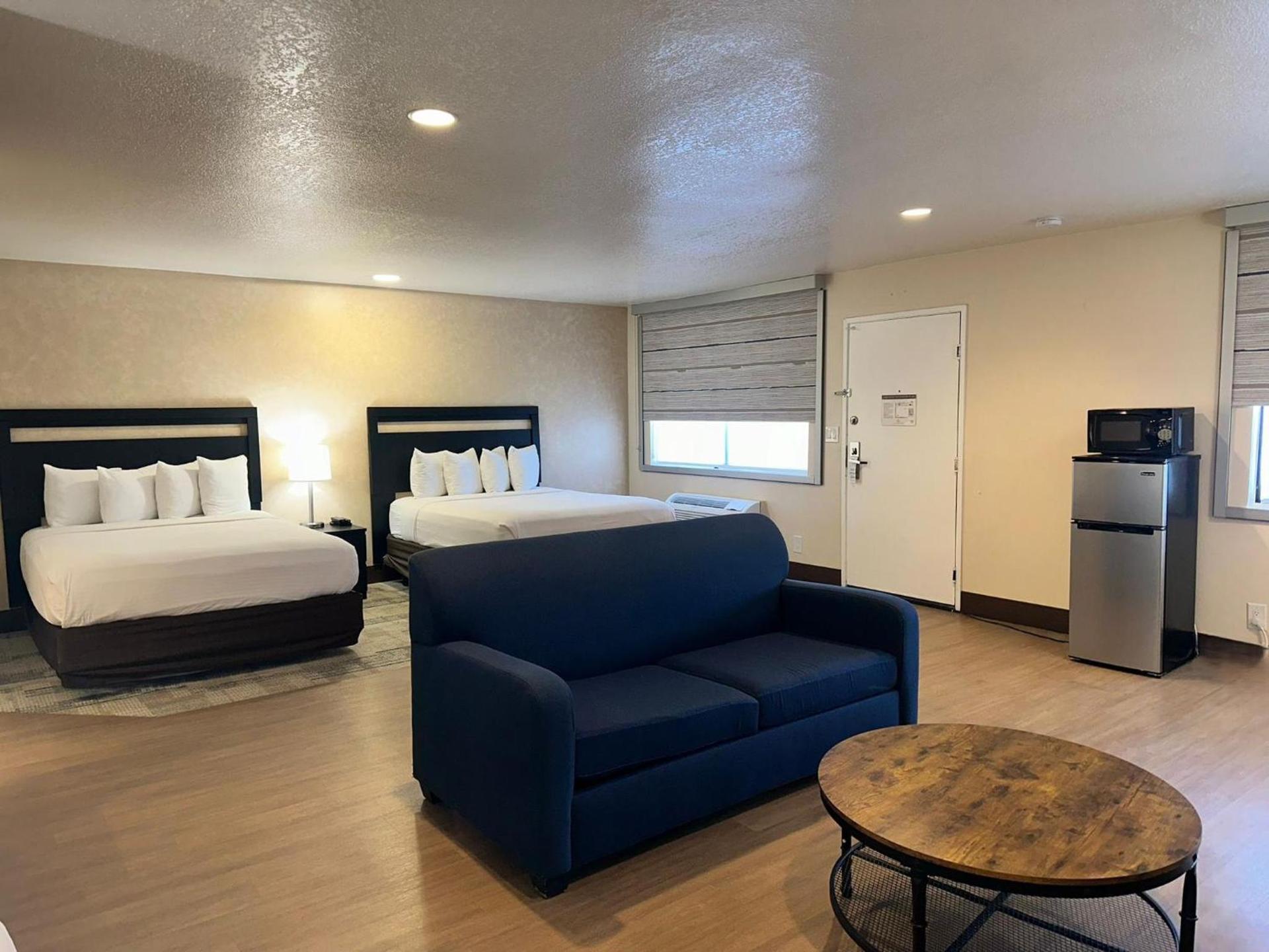 Stanford Inn & Suites Anaheim photo 34