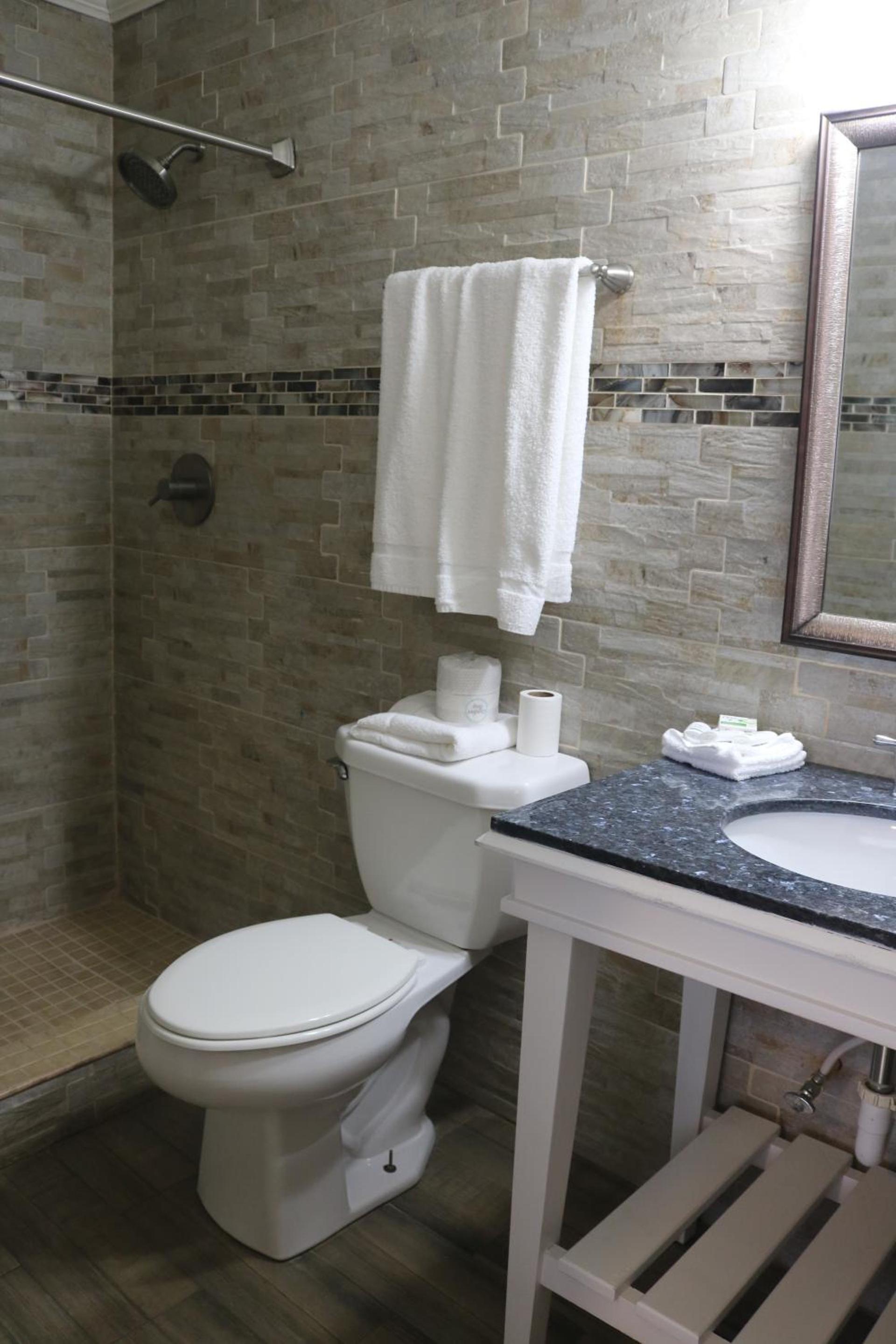 MG INN AND Suites photo 9