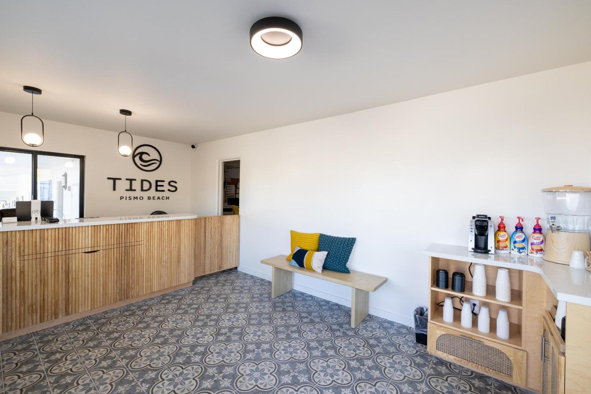 Tides Oceanview Inn and Cottages photo 2