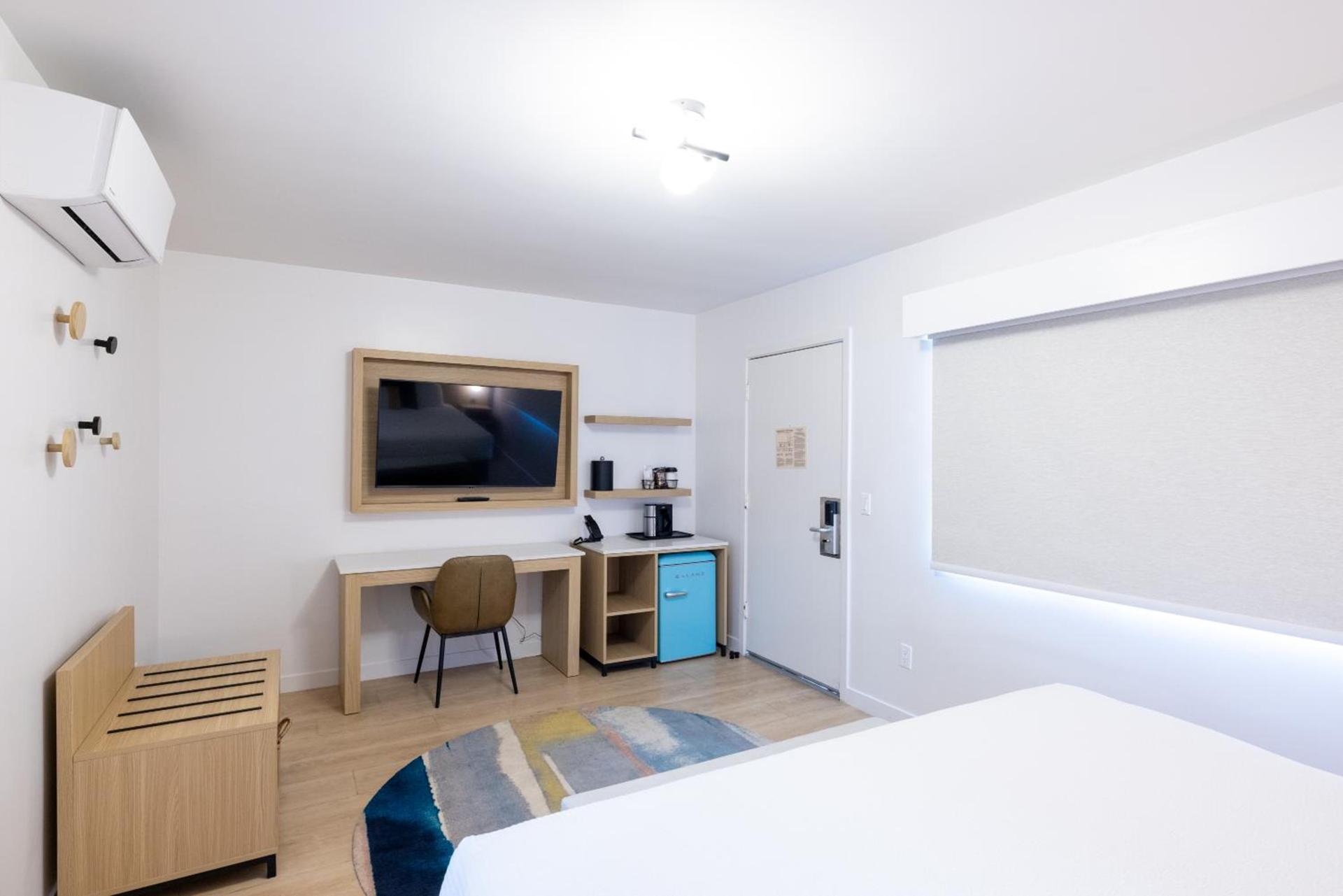 Tides Oceanview Inn and Cottages photo 42