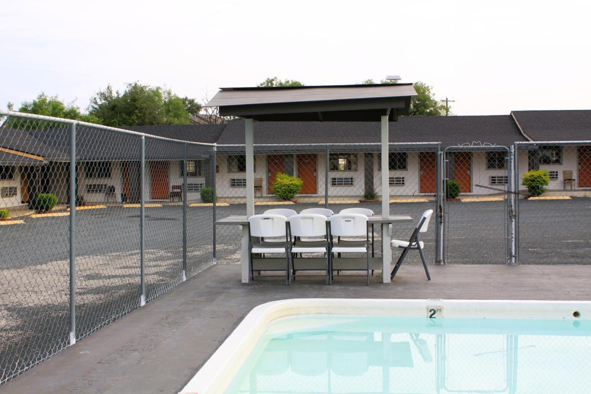 Sun Valley Motel Junction photo 11