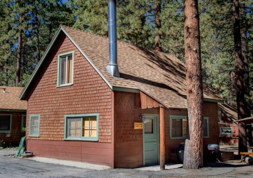 Golden Bear Cottages photo 99