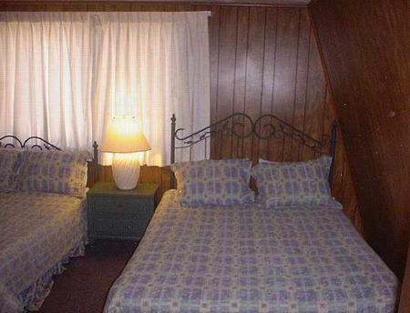 Golden Bear Cottages photo 60