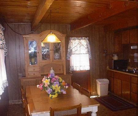 Golden Bear Cottages photo 61