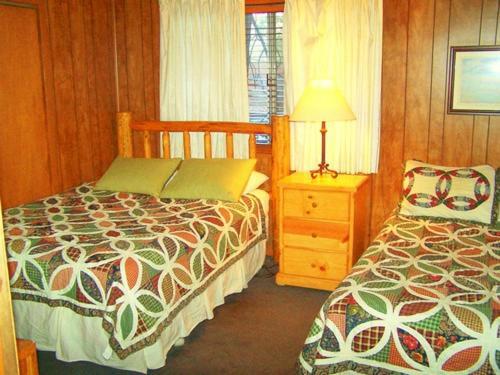 Golden Bear Cottages photo 73