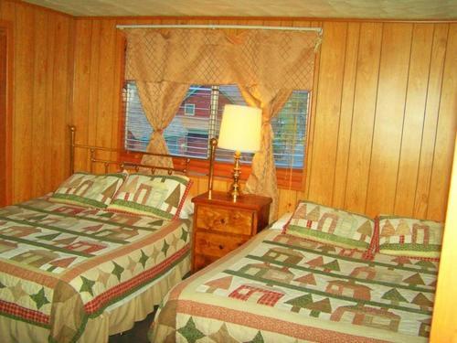 Golden Bear Cottages photo 81