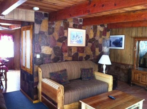 Golden Bear Cottages photo 85