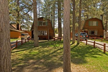 Golden Bear Cottages photo 92