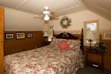 Golden Bear Cottages photo 21