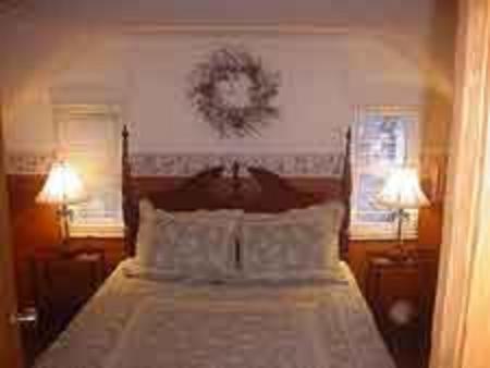 Golden Bear Cottages photo 28