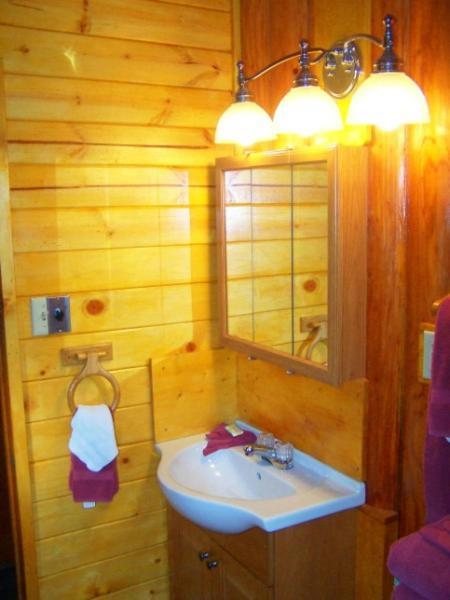 Golden Bear Cottages photo 33