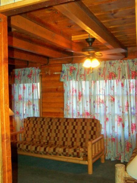 Golden Bear Cottages photo 34