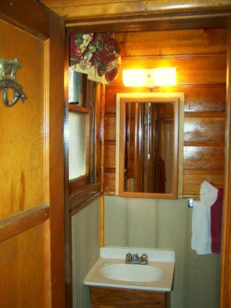 Golden Bear Cottages photo 36