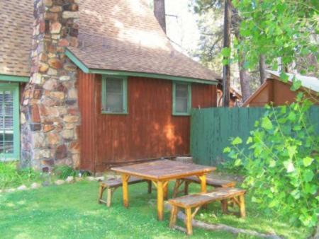 Golden Bear Cottages photo 18