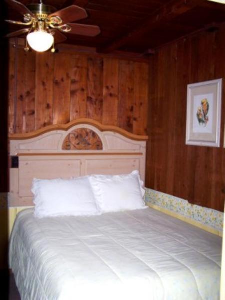 Golden Bear Cottages photo 43