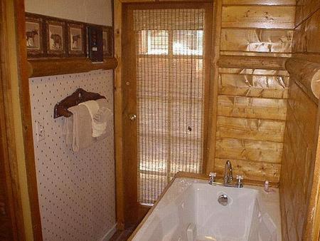 Golden Bear Cottages photo 53