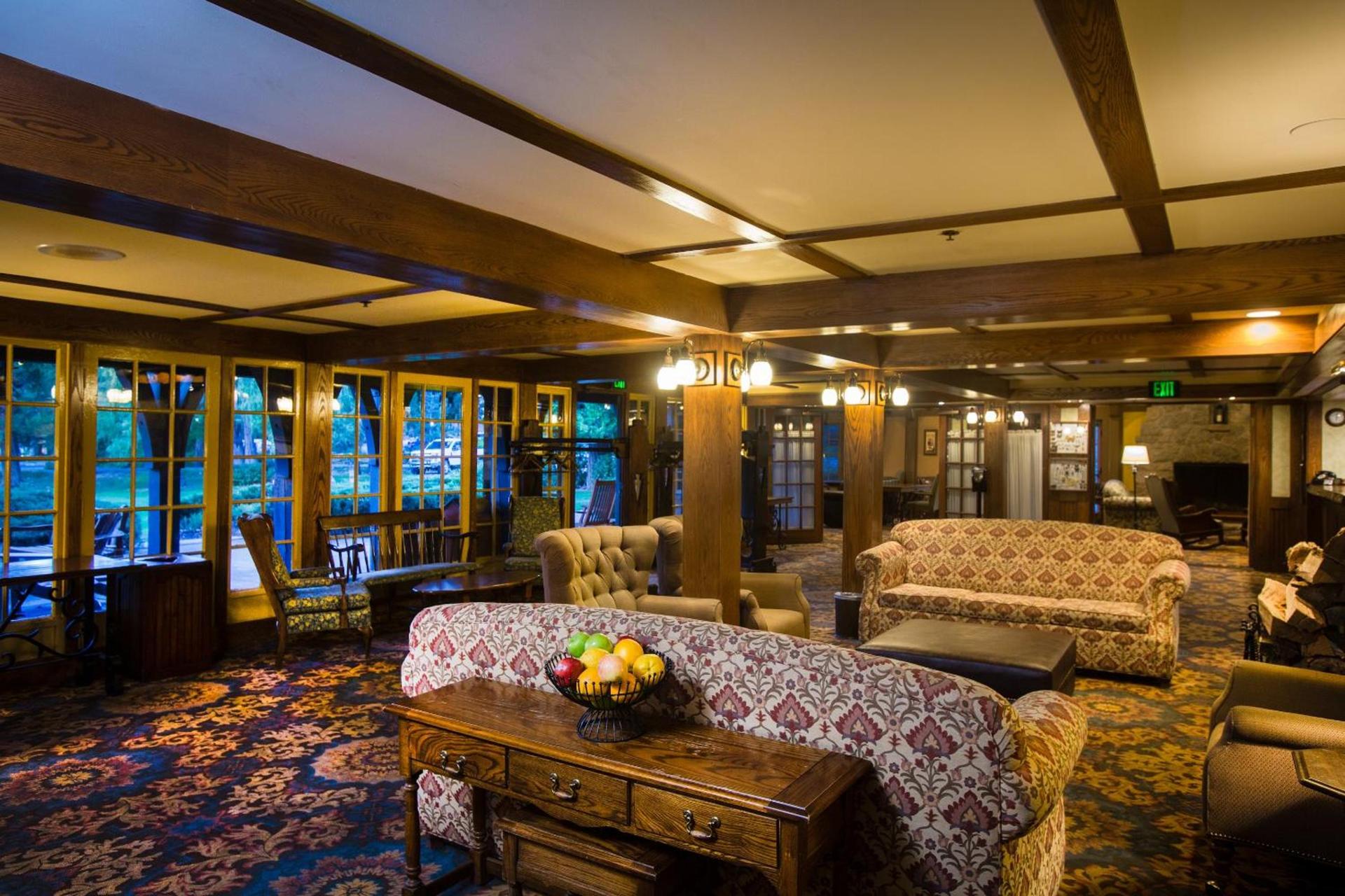 UCLA Lake Arrowhead Lodge photo 4