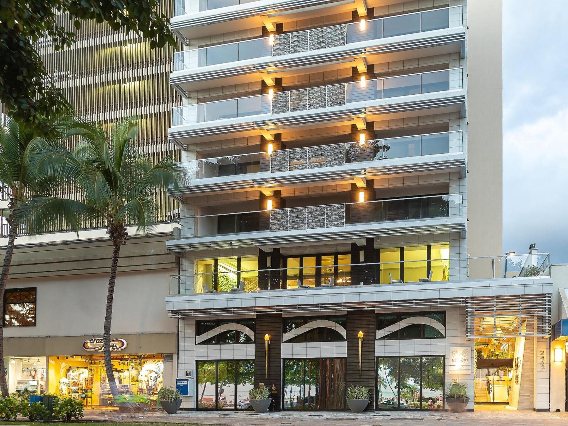 ESPACIO THE JEWEL OF WAIKIKI photo 8