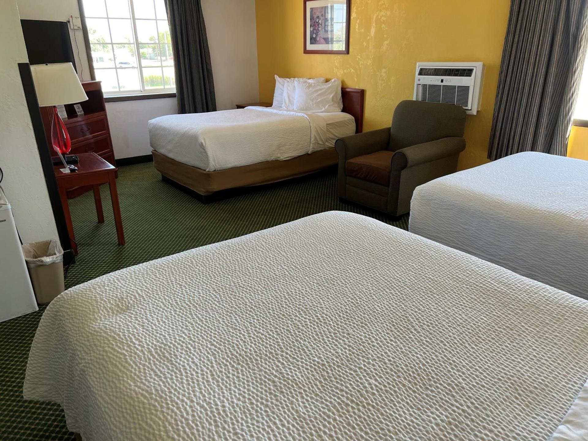 Days Inn by Wyndham Great Bend photo 2