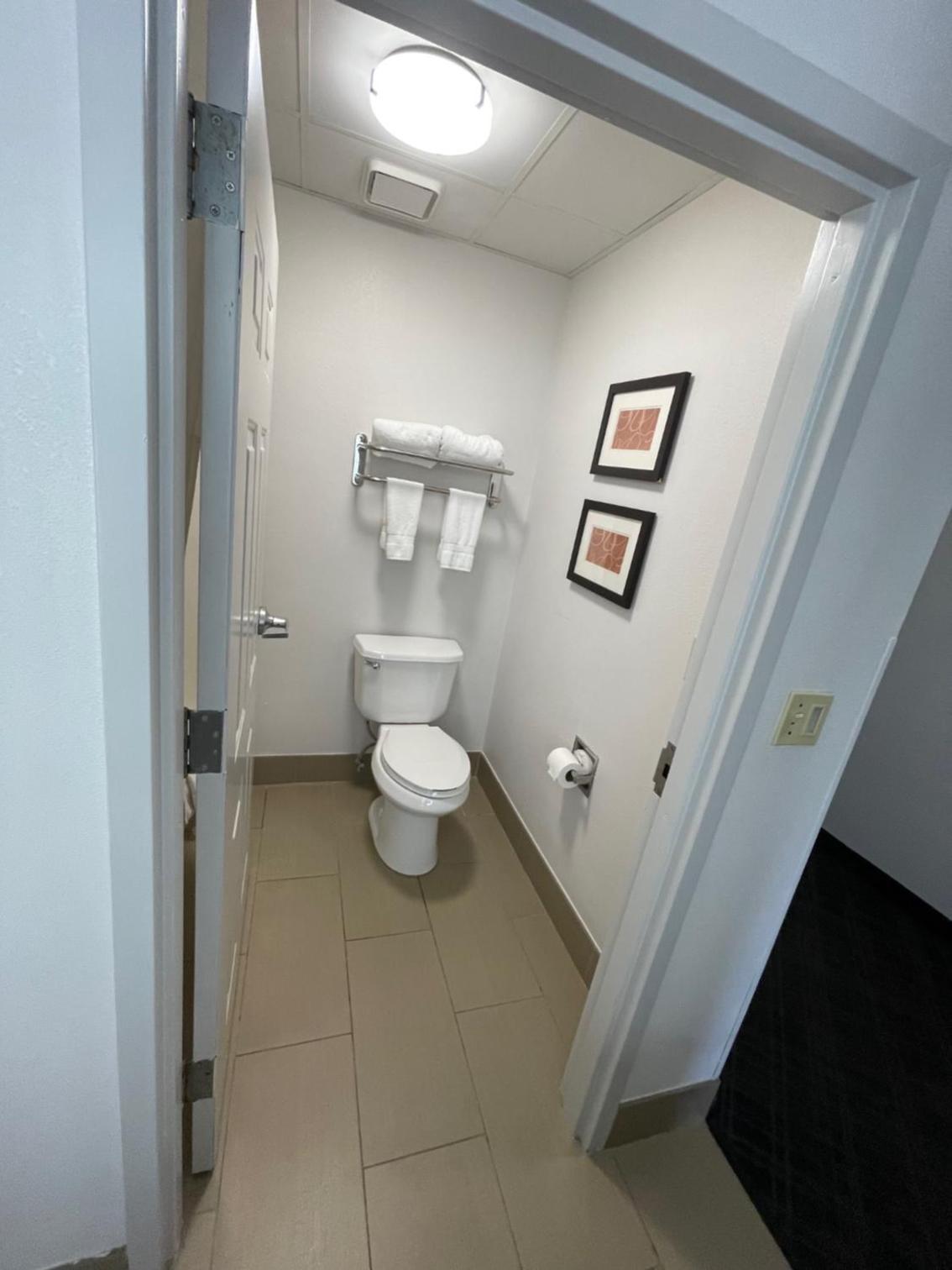 Comfort Suites Crossville photo 29