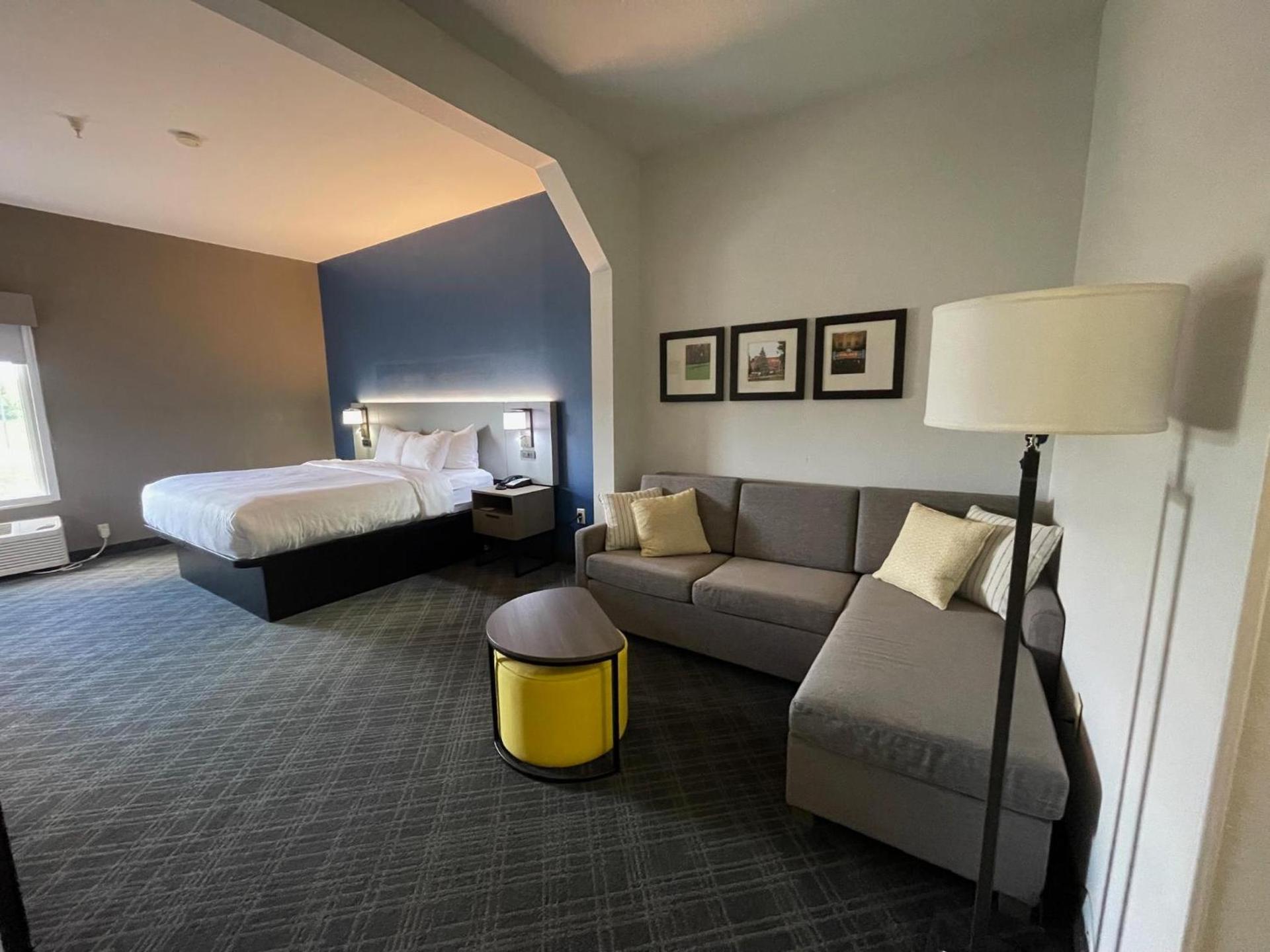Comfort Suites Crossville photo 26