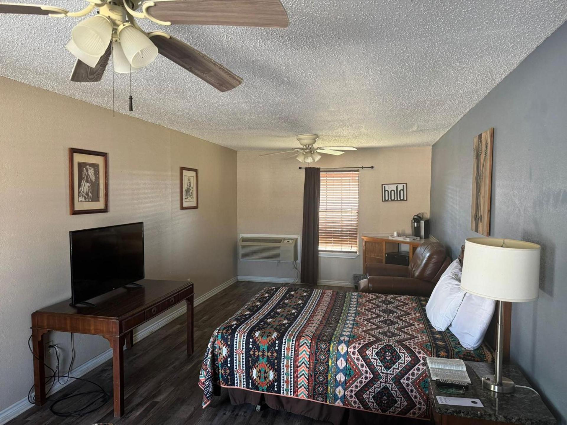 Four Horsemen Motel photo 7