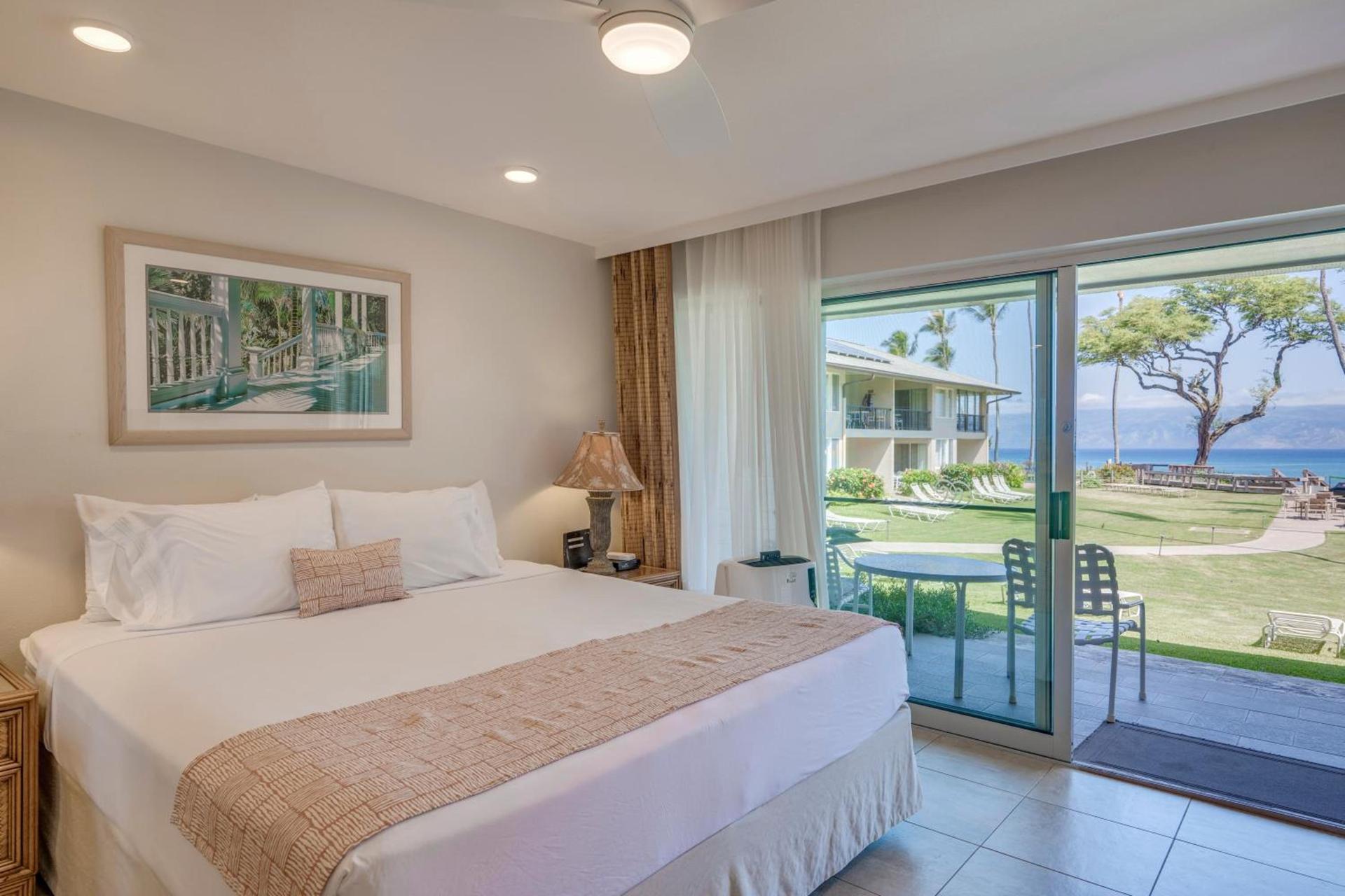 Nāpili Surf Beach Resort by Castle photo 39
