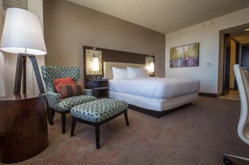 Hilton Dallas/Plano Granite Park photo 4