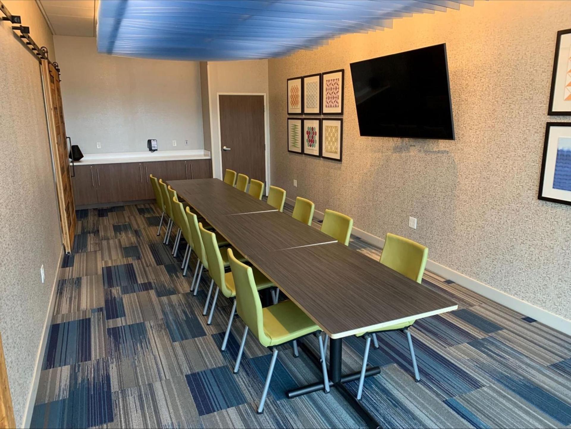 Holiday Inn Express & Suites Duluth North - Miller Hill by IHG photo 30