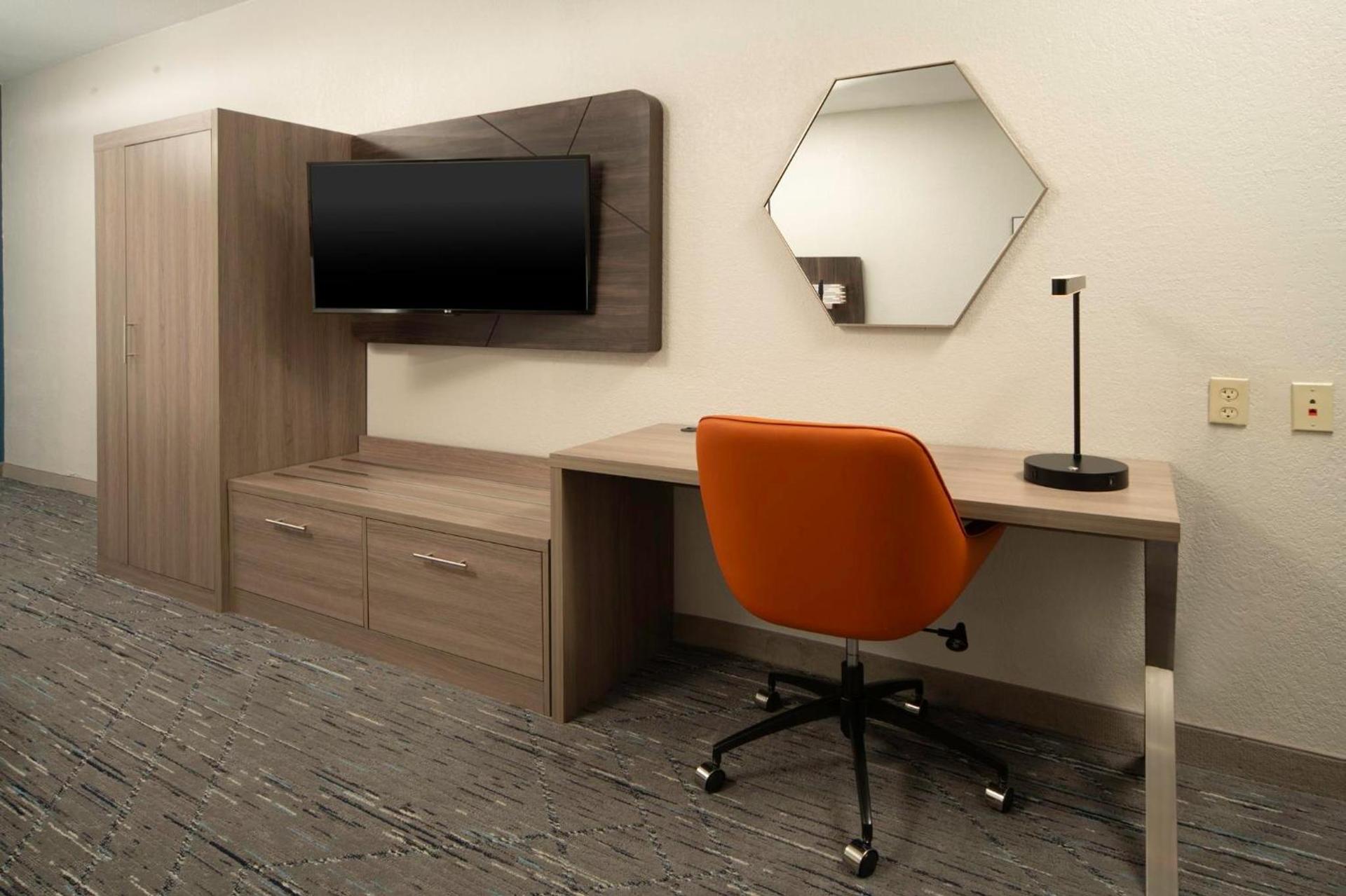 Holiday Inn Express Suites Little Rock West by IHG photo 13