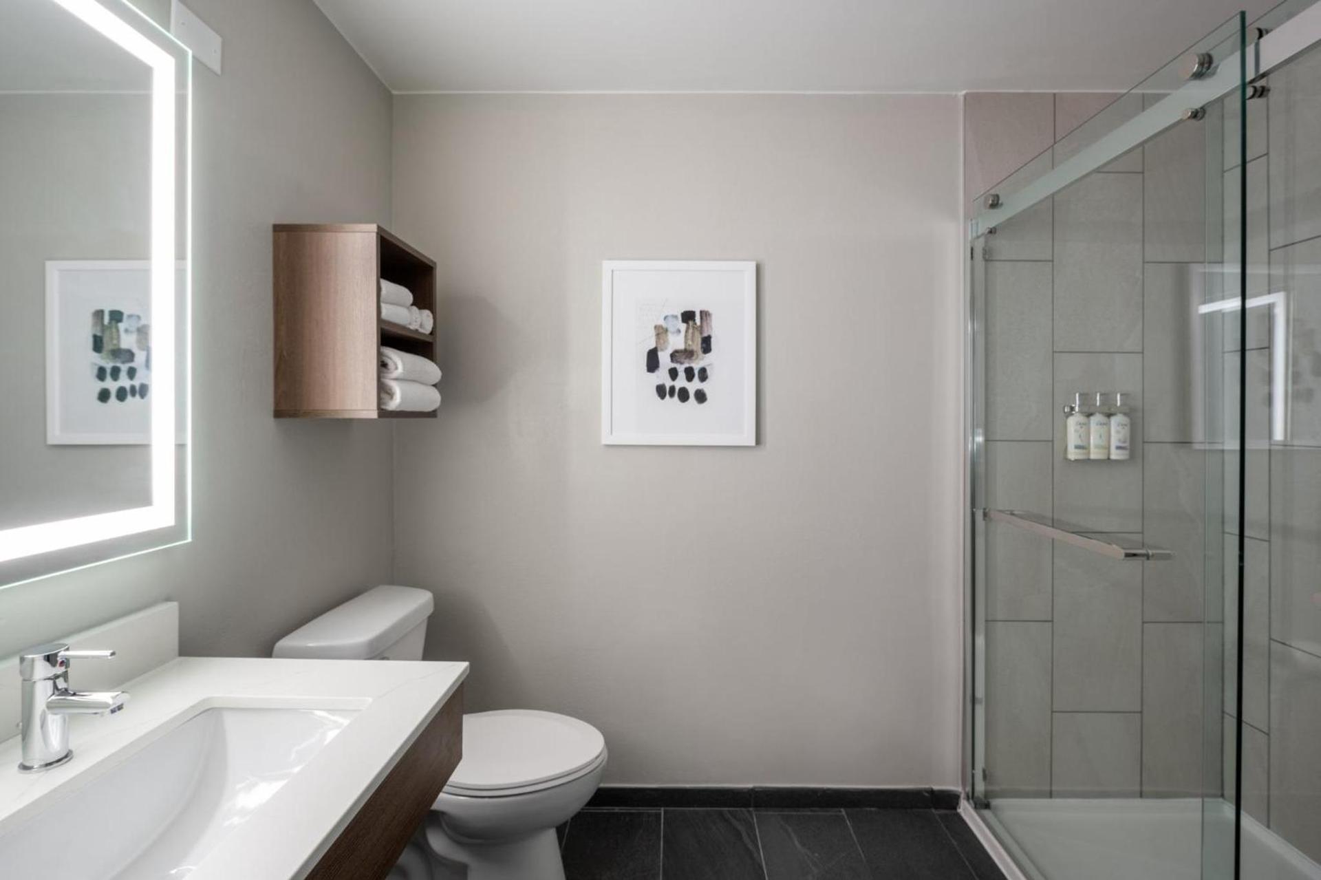 Staybridge Suites West Des Moines by IHG photo 12