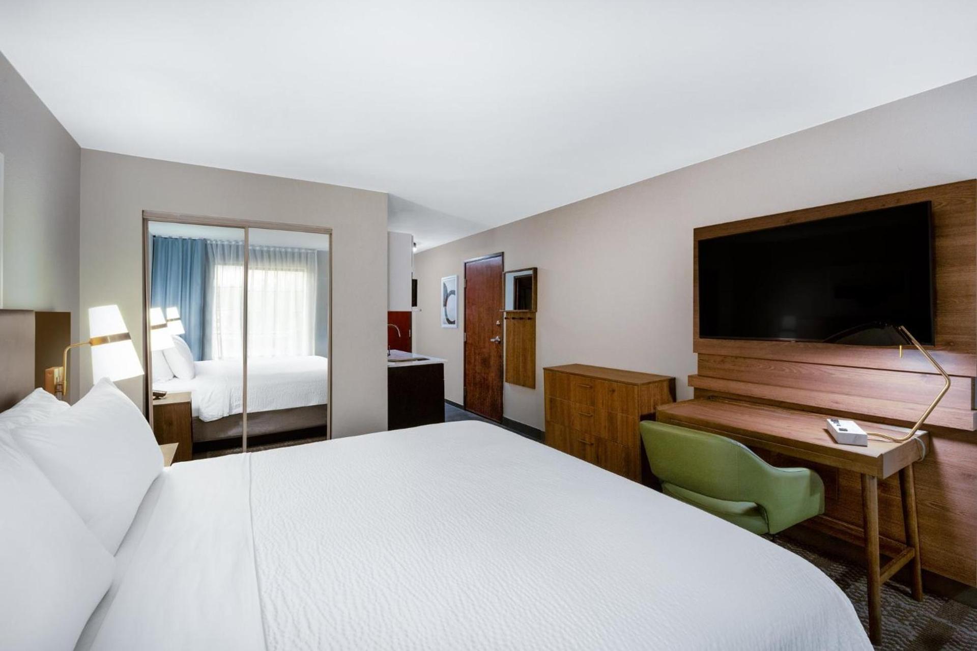 Staybridge Suites West Des Moines by IHG photo 40
