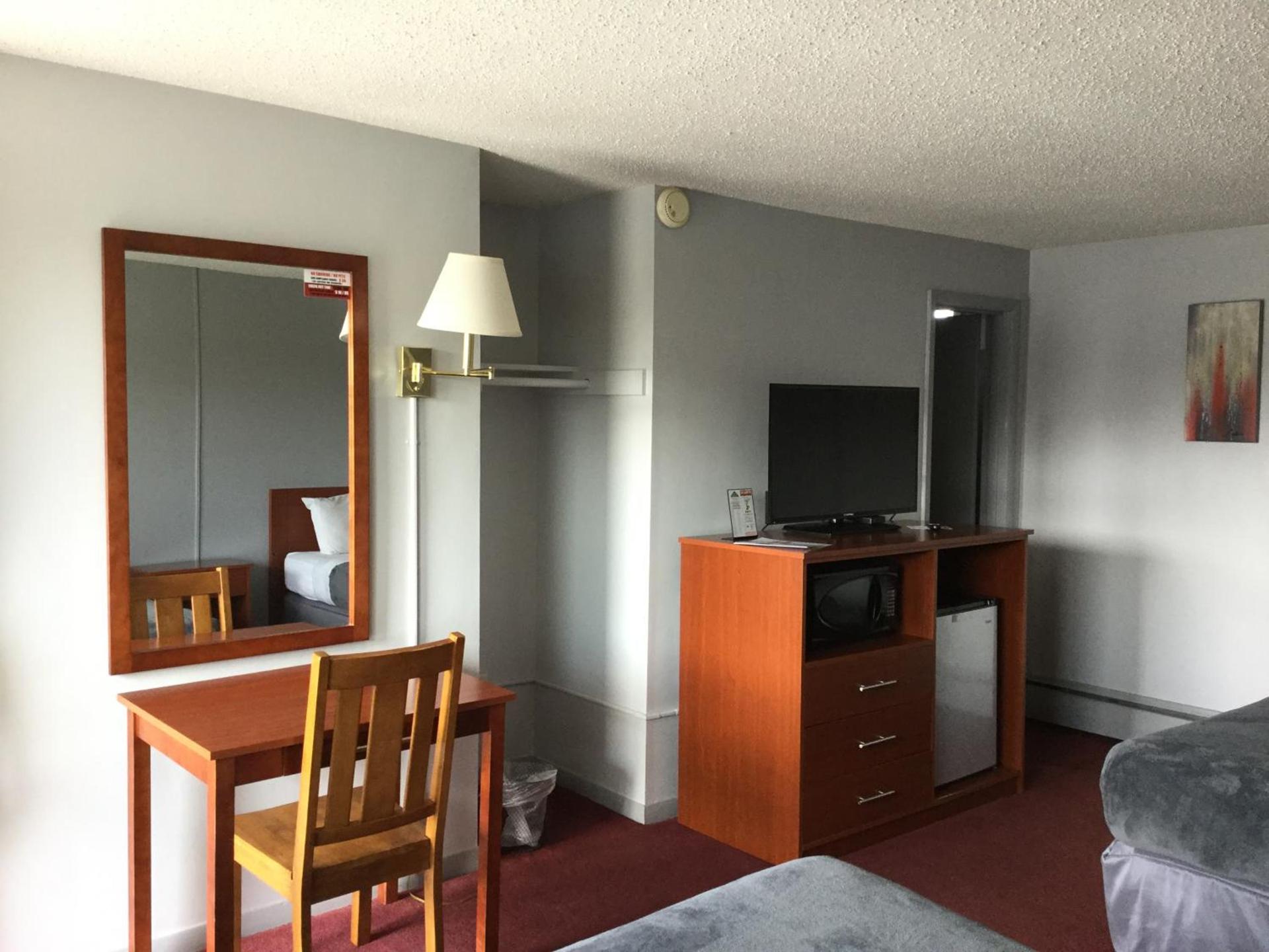 Swiss Cottage Inn photo 10