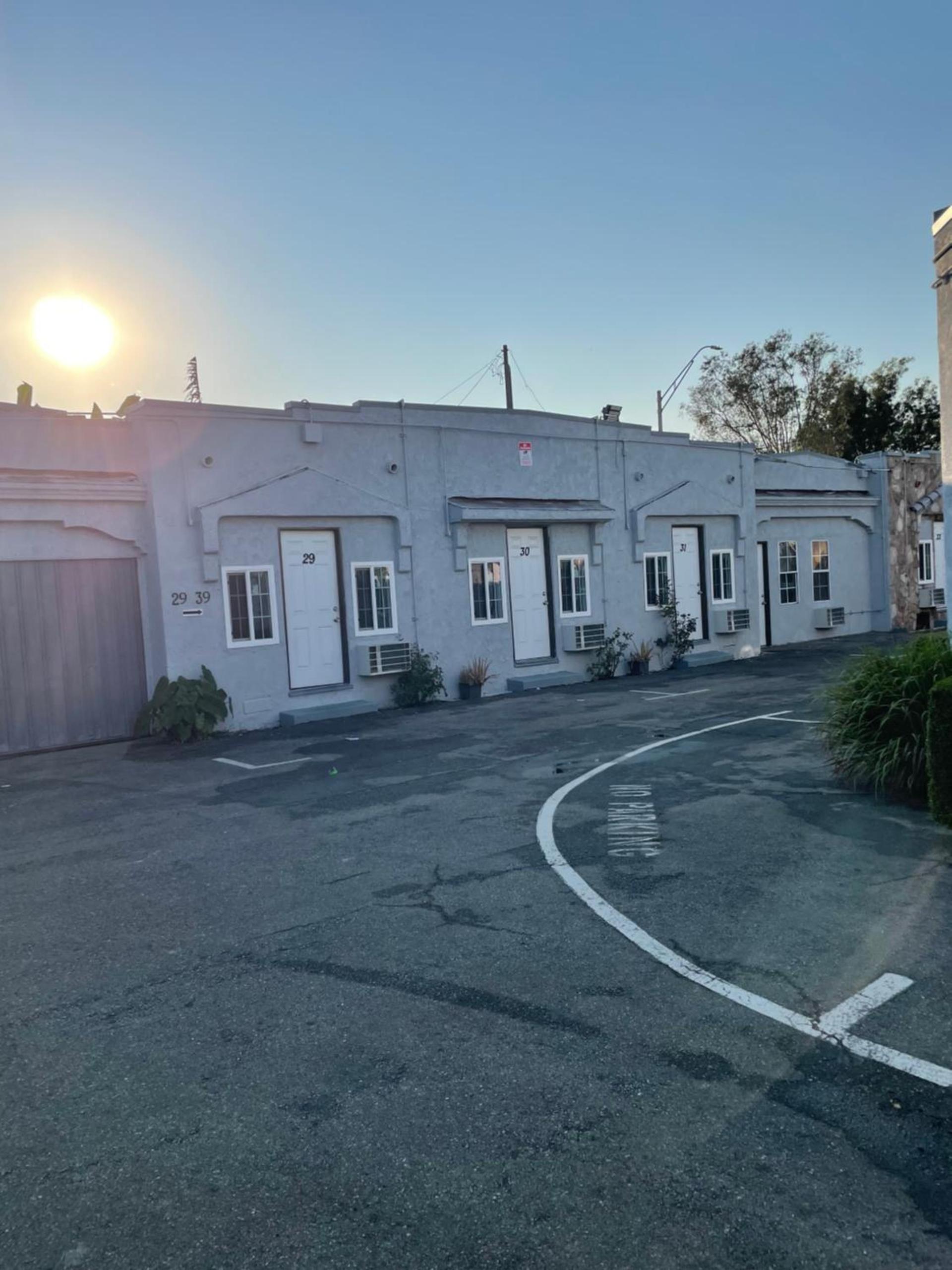 Monterey Motel photo 5